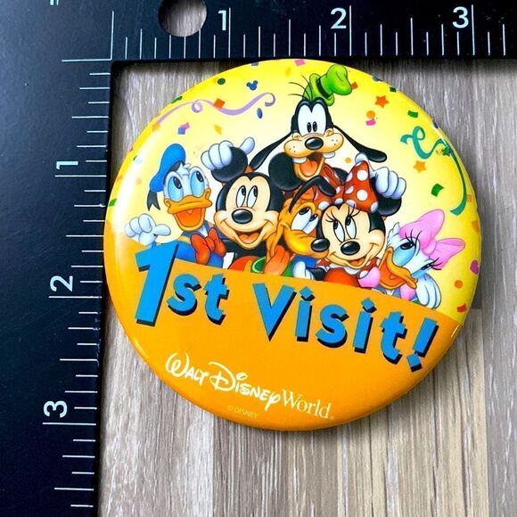 Walt Disney World 1st visit pin button souvenir Mickey Mouse Minnie Mouse Donald - Picture 2 of 4